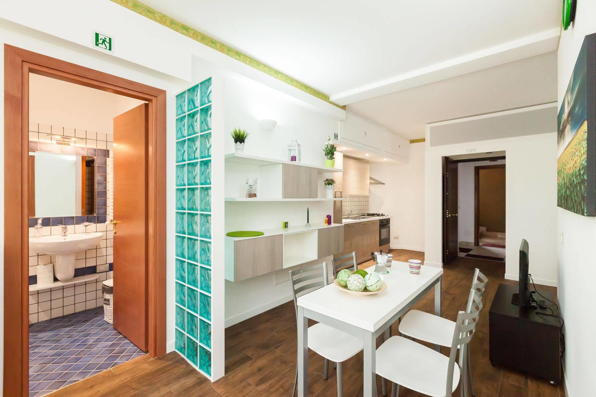 Almes Apartments Рим Екстериор снимка