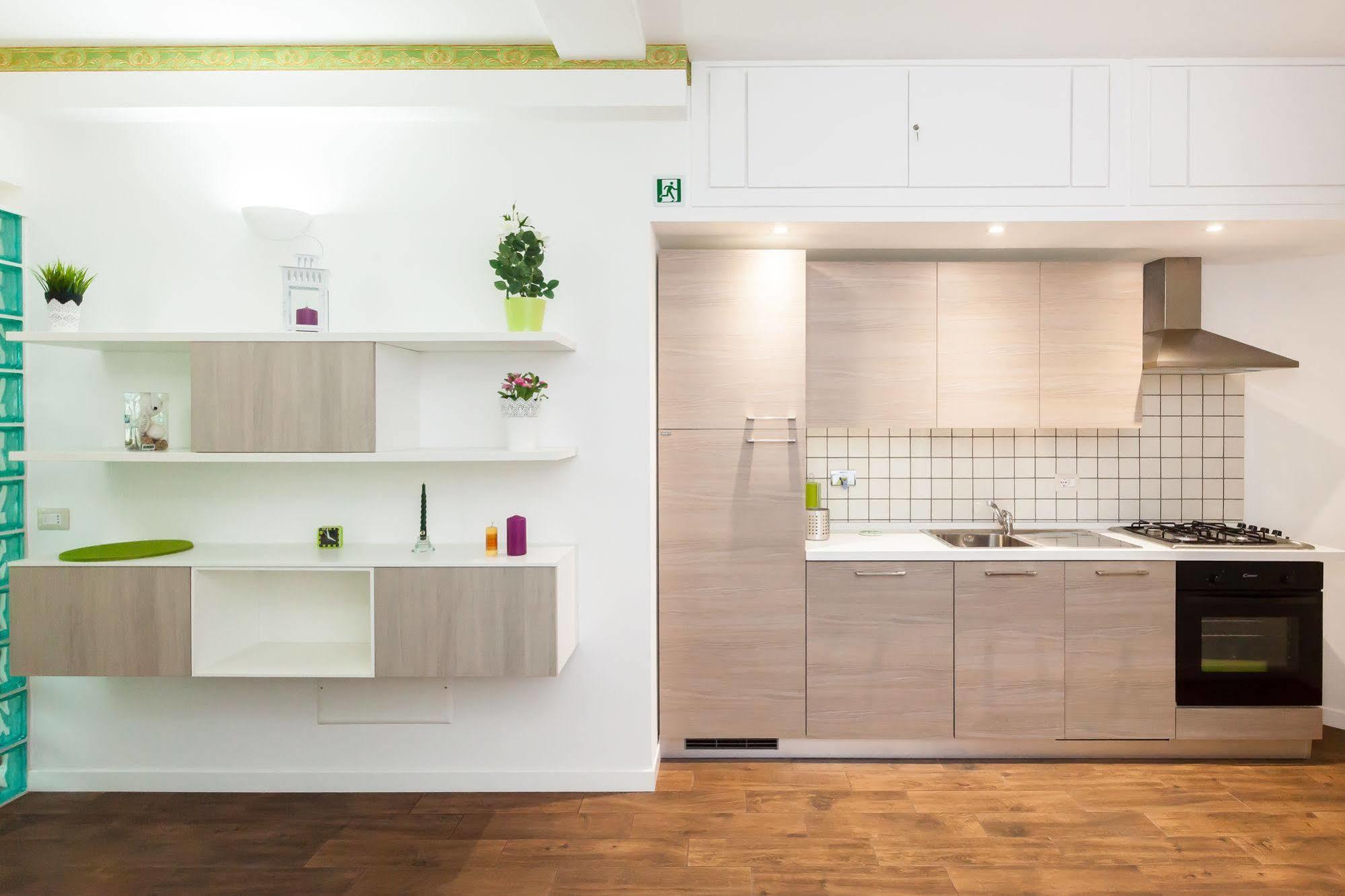 Almes Apartments Рим Екстериор снимка