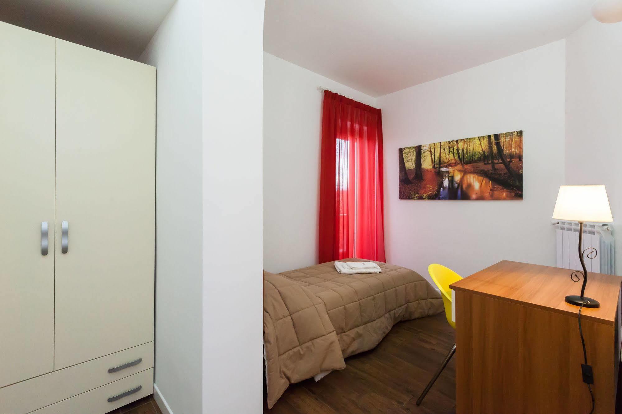 Almes Apartments Рим Екстериор снимка
